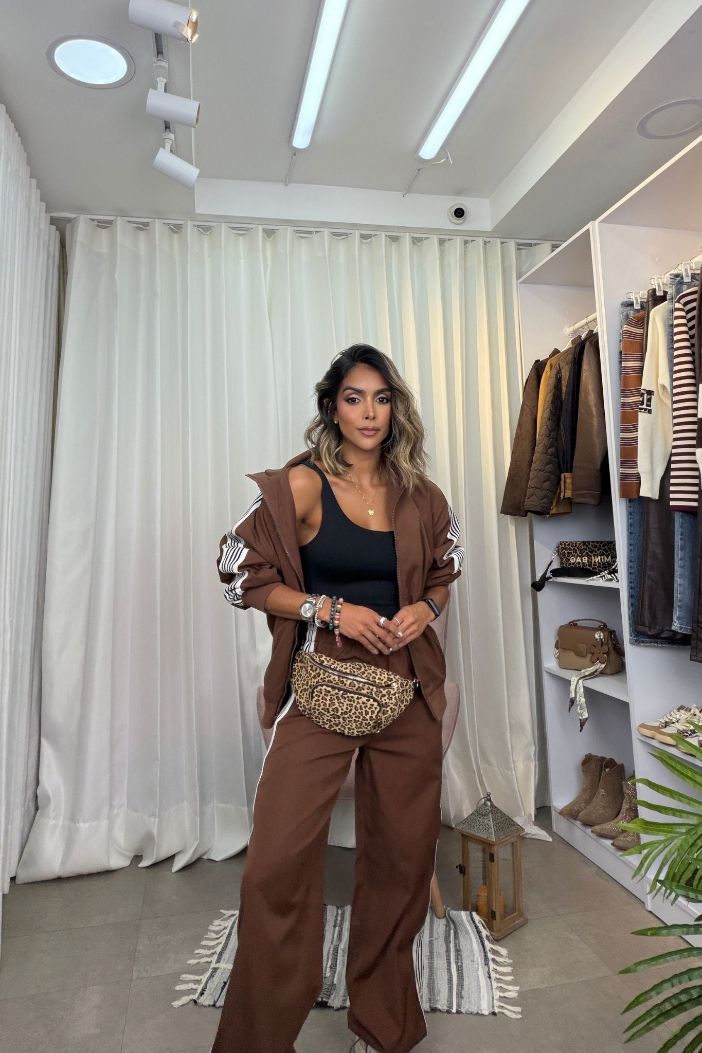 Set Café Con Rayas Blancas